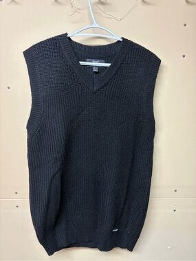 2/$30⚡️- VEST | Men’s sweater vest size medium